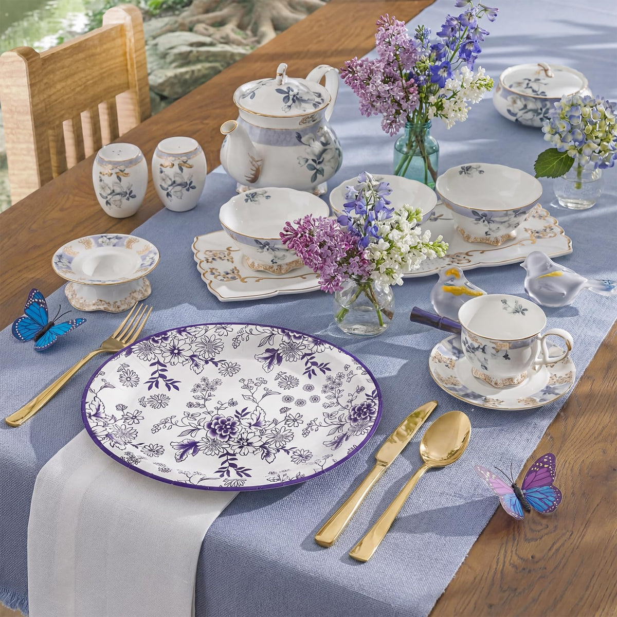 50 Pack Blue Floral Disposable Paper Plates A44844